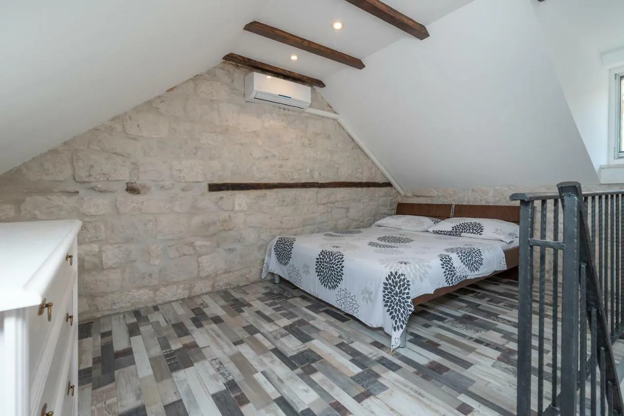 Apartman Skuribanda Trogir Apartment